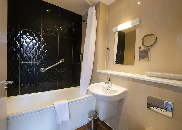 The Unicorn Wetherspoon Hotel 2*